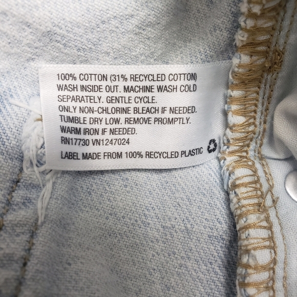 Wild Fable Super High Rise Light Wash Jean Shorts Button Fly Frayed Hem Sz 10 - Picture 5 of 5